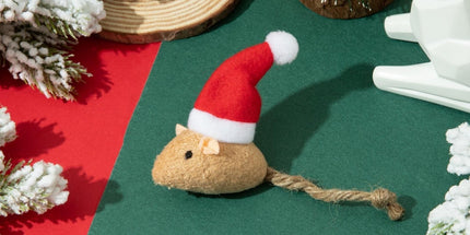 Catnip Toys Interactive Toy Christmas Hat Costume Plush Mouse Shaped Cat Toys for Cat Kitten Indoor D