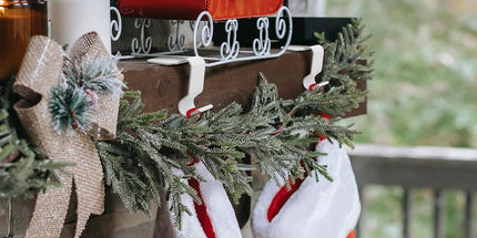 Christmas Stocking Holders for Mantel Set of 4, No-Slip Christmas Stocking Clips Stocking Hanger Hooks For Christmas Decorations, Lightweight Stocking Holders Clip For Fireplace Counter Window (White)