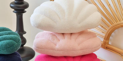 Ivory Seashell Throw Pillows, Shell Shaped Throw Pillows, 13 Inch Soft Home Decorative Pillow Plush Cushion for Bed Couch Living Sofa Room Decor Accent Throw Pillow