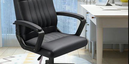 Swivel Office Chair Adjustable Height Padded Seat Computer Chair With Wheels