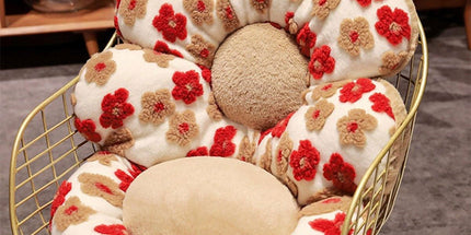 Cute Soft Seat Cushion Flower Shaped Lazy Sofa Pad for Office Chairs and Home Use - Red