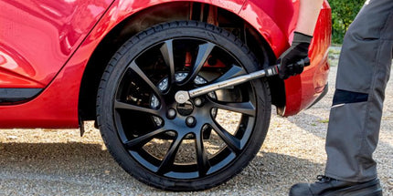 Wurth 1/2 Inch Torque Wrench 40-200Nm Ratchet Drive Tool for Precise Bolt Tightening