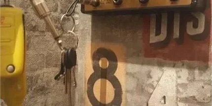 Creative Retro Radio Plug Key Holder Wall Mount