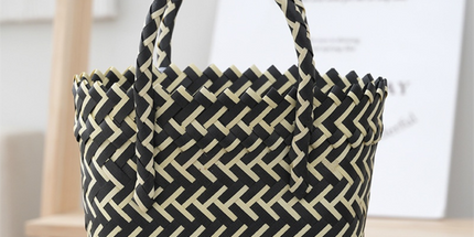 Handwoven Fresh PP Tote Bag with Upright Square Structure & Flower Deco, Durable Mini Spring Picnic Basket and Favour Handbag 16x16x9cm, Black Contrastion